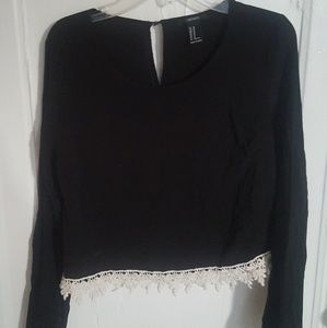 Semi-Formal Black Crocheted Crop Top